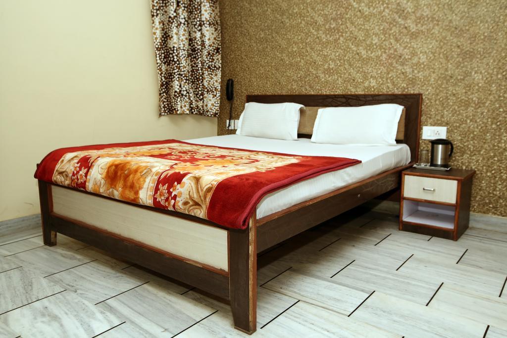 ג'איפור Oyo 15242 Hotel Rathi Palace מראה חיצוני תמונה
